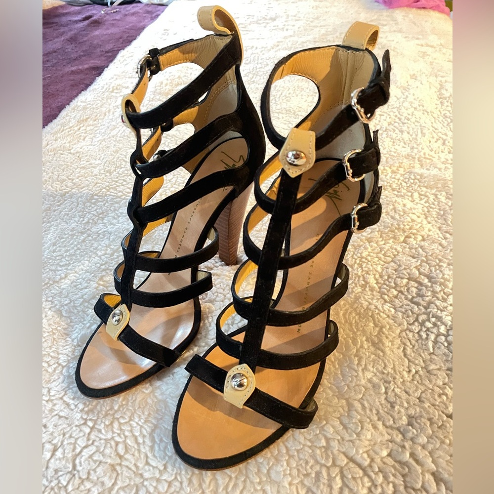 Guiseppe Zanotti Suede Buckle Straps Gladiator Sandals Black Wood Cone Heel 37 7